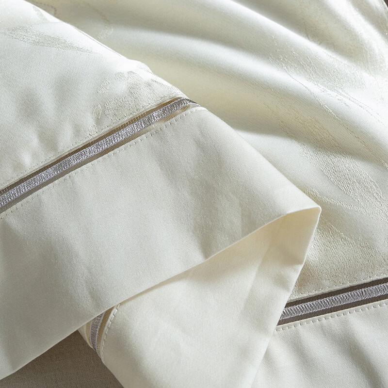 Fazeya Mulberry Silk Jacquard Duvet