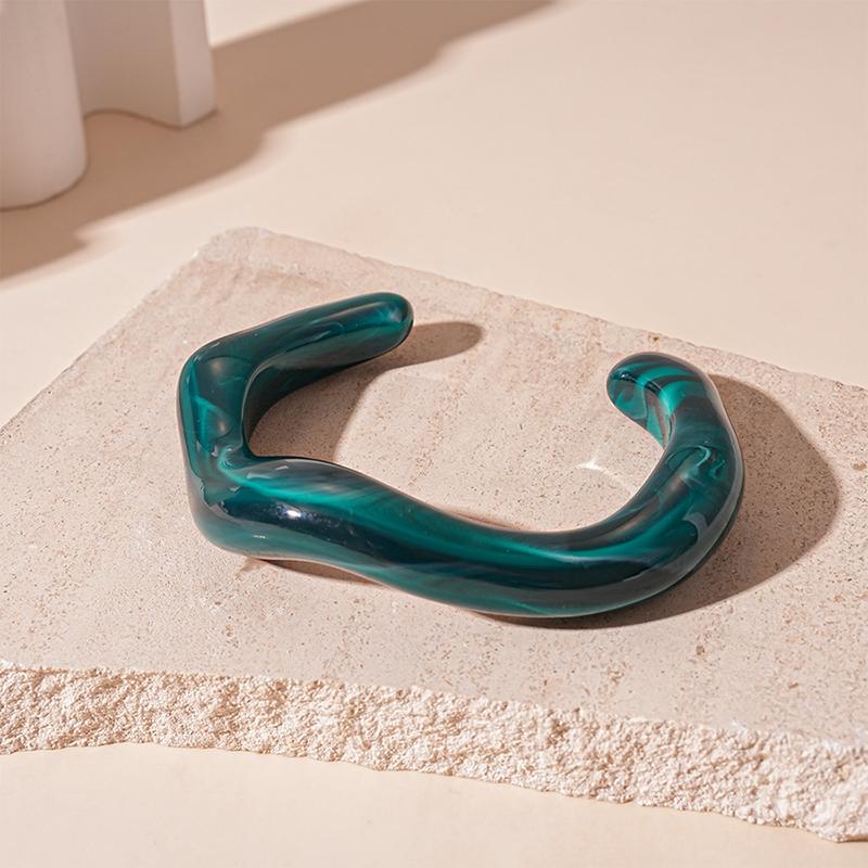 Fashion Unique Irregular Acrylic Cuff Bracelets for Women Simple Texture Multicolor Geometric Open Bangle Female Jewelry