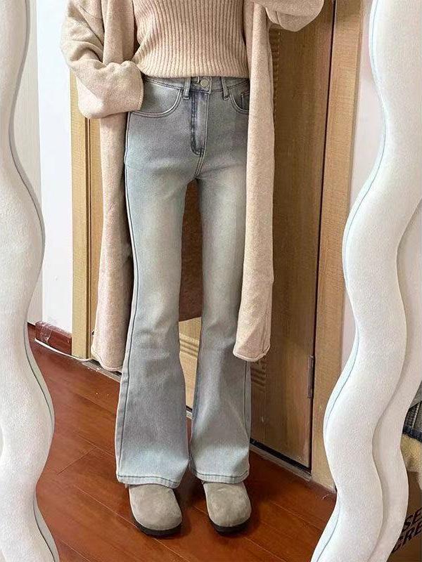 Light-Colored High-Waisted Velvet Flare Jeans for Women - Winter 2025 Collection