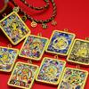 Tibetische Thangka Gelbe Jambhala Anhänger Halskette mit sechsarbigem weißen und roten Jambhala Design