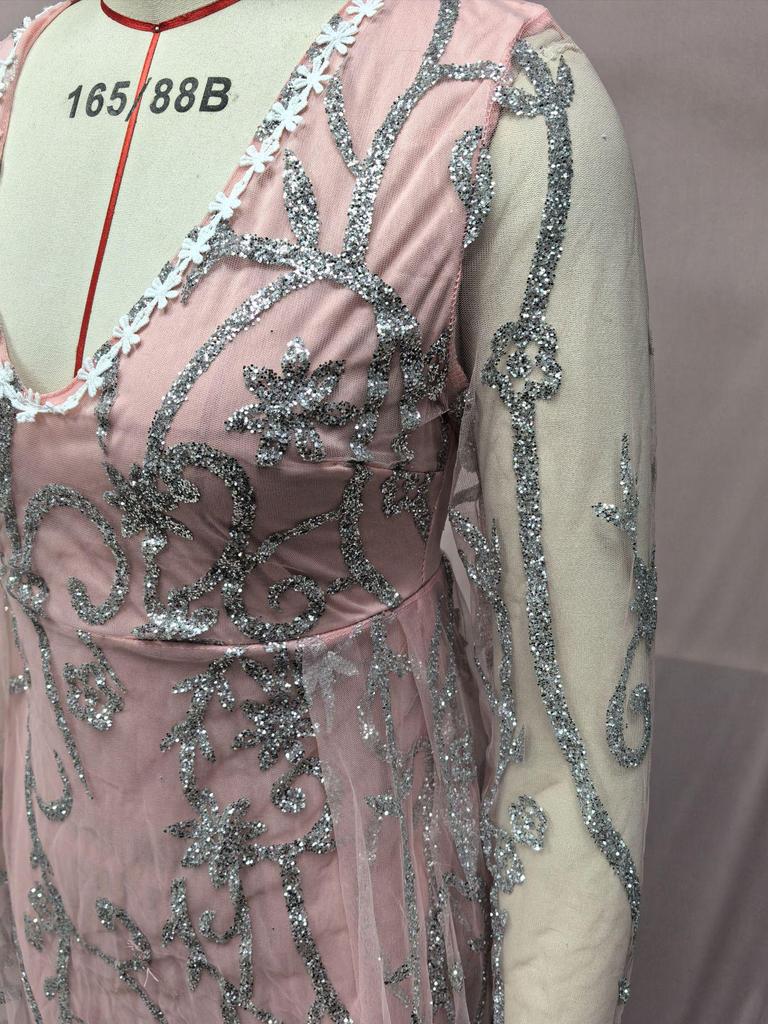 Elegant 2025 V-Neck Gold-Accented Long-Sleeve Evening Gown for Women