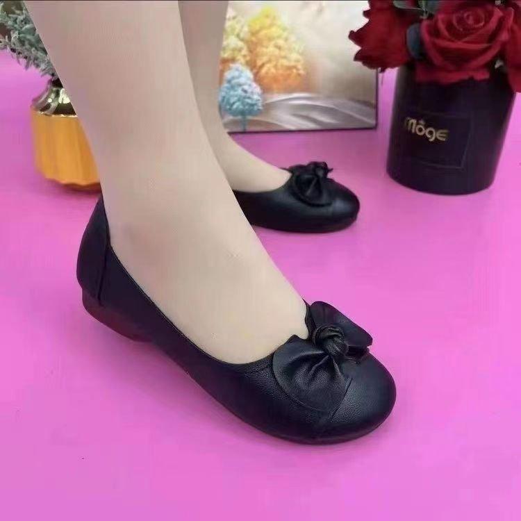 

Single shoes women s new 2025 autumn soft sole soft surface non-slip and wear-resistant mother shoes, long-term wear is not tired, middle-aged and el 35 чорний