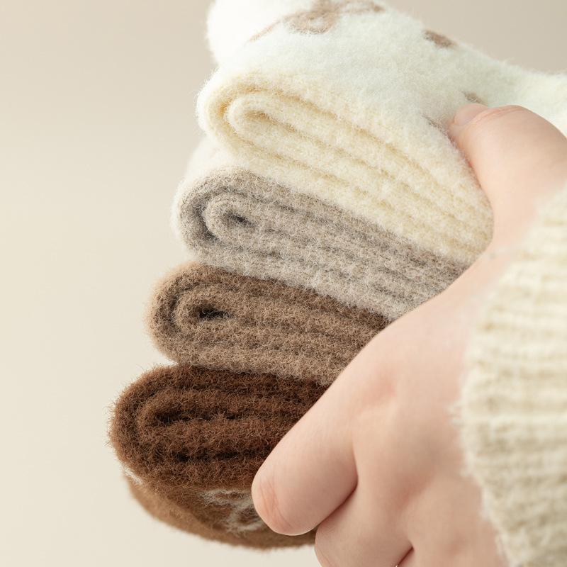 5/10 Pairs Casual Winter Australian Wool Socks for Women Thickened Warm Bow Tie Floor Socks Medium Length Socks In Coffee Color Plush Socks