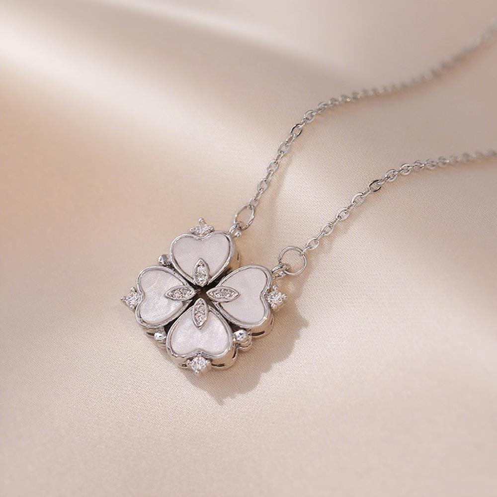 Heart-to-Heart Openable Four-Leaf Clover Necklace - High-End Light Luxury Clavicle Chain