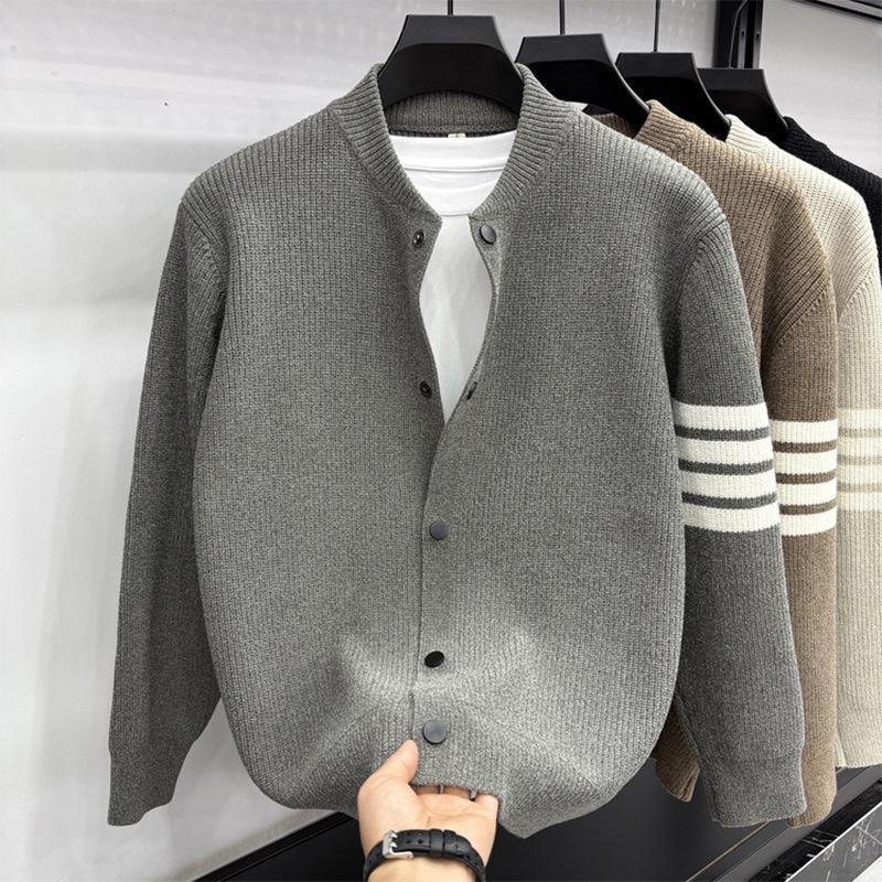 

Men s Heavyweight 2025 Winter Knit Cardigan - Thick, Warm, Casual, Loose-Fit Sweater with Baseball Collar. 2XL зелёный