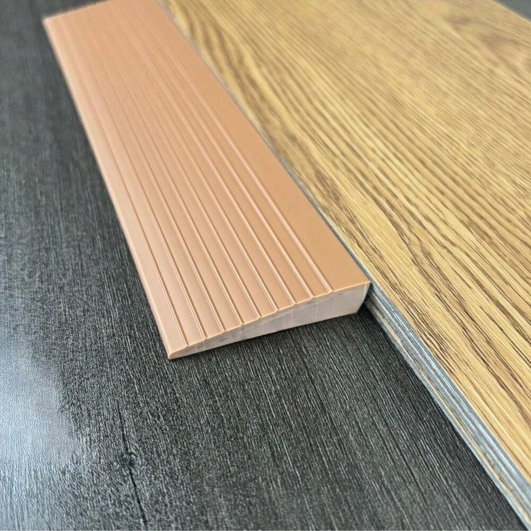 

1PC 0.9m/35.43inch self-adhesive threshold ramp decorative strip, self-adhesive slope pad, suitable for threshold and home decor коричневий