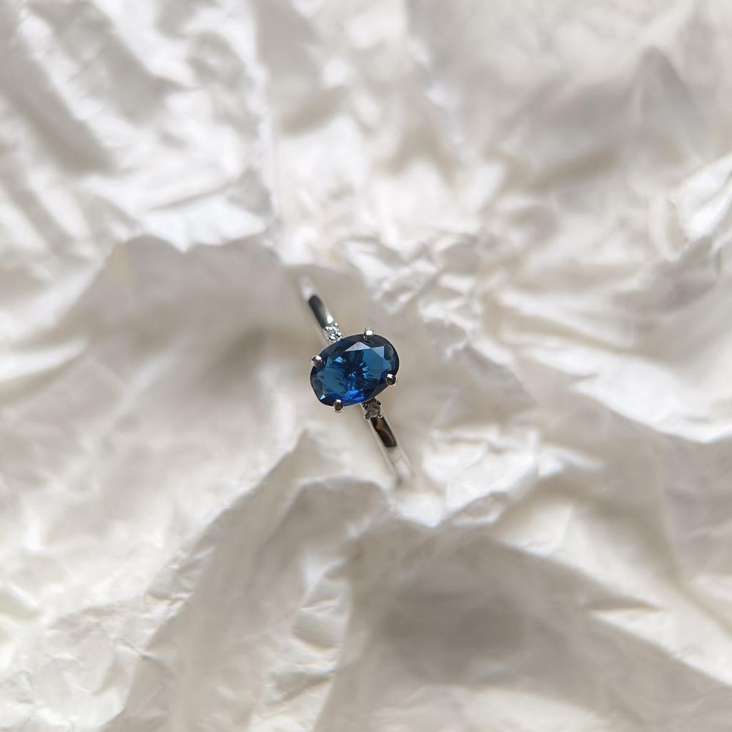 Серебряное кольцо с сапфиром nano 0.597ct, вес изделия 1,73 гр (2188995)