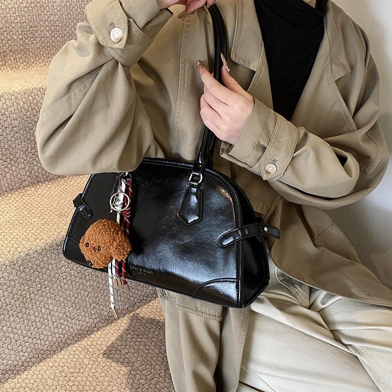 Ielgy Retro Oil Wax Leather Bowling Bag Large Capacity Underarm Pillow Bag High-End Handbag No Pendent