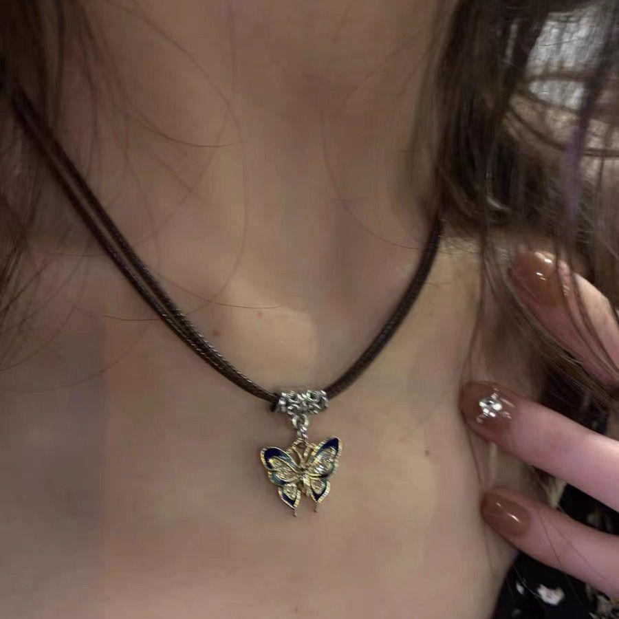 

2024 Trendy Women’s Light Luxury Long Double Layer Necklace - Perfect Autumn & Winter Sweater Chain Accessory