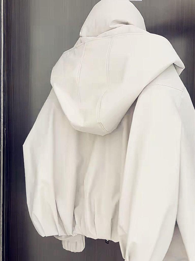 Army Green Women's Hooded Windbreaker: Medium Thickness, Stylish, Versatile, Popular Cargo Jacket for Early Spring.