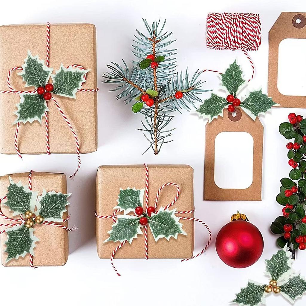 50 Stück Künstliche Stechpalmenblätter Falsche Pflanzen Grünes Blatt Rote Beeren für Weihnachtsbaum Kranzschmuck Neujahrsparty Dekor