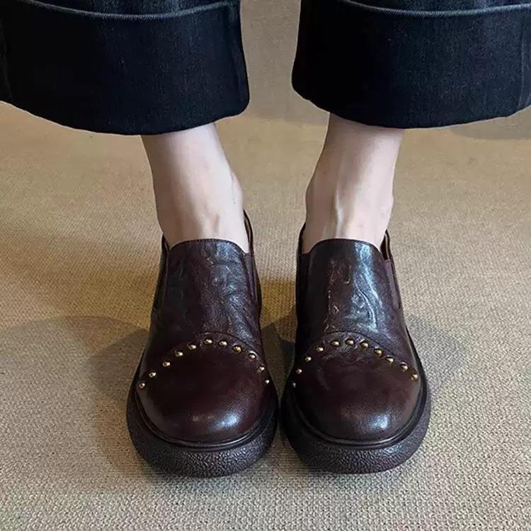 Retro Round Head Thick-soled Rivets Versatile Fashion One-pedal Deep-mouth Small Leather Shoes Women's 2025 New Mid-heeled Loafers
