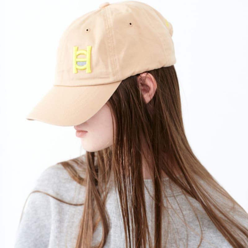 

Hands Eyes Heart Logo ball cap in beige Beige