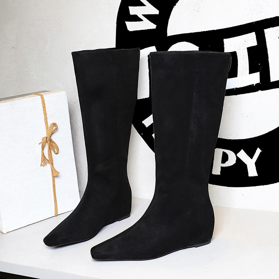 

Женские высокие ботинки модные, с высоким каблуком и замшевой подкладкой 40 чёрный