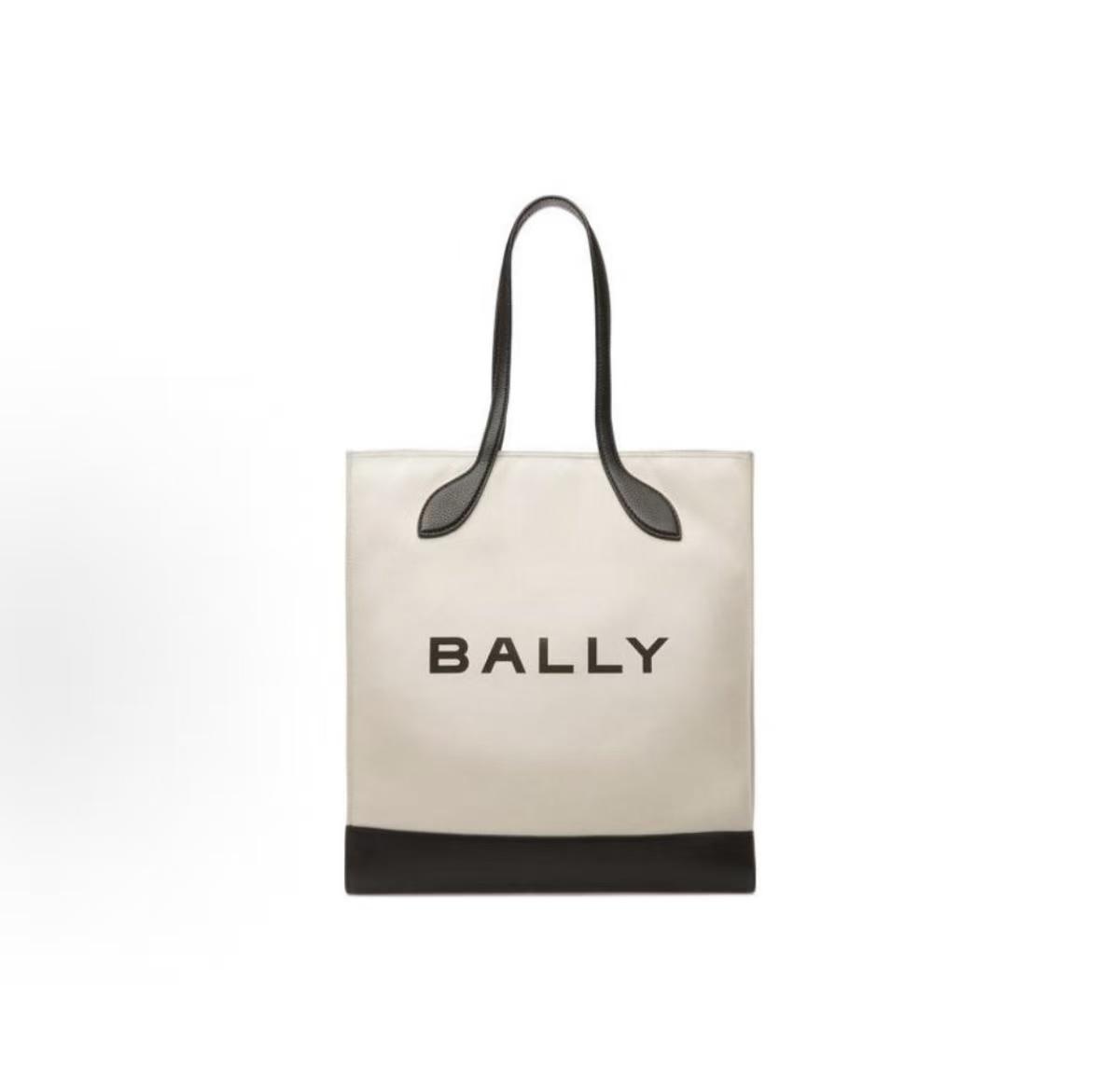 

Bally Minimalist Fabric Tote Bag Shopping Bag Shoulder Handbag Regular Women Tote Bags White 6304517 Basic Set (Bag+Dust Bag)