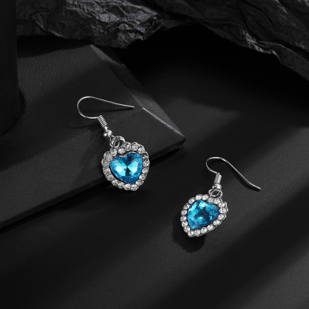 Colorful Crystal Heart Earrings - Fashionable and Versatile 