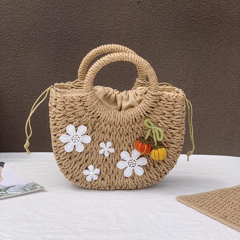Summer woven bag women's niche design semi-round straw woven bag leisure vacation wind beach bag women's portable messenger bag