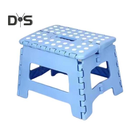 Plastic Folding Step Stool Portable Lightweight Hold 300Lbs Heavy Duty Outdoor Camping Hunting Picnic Fishing Mini Collapsible Chair Seat