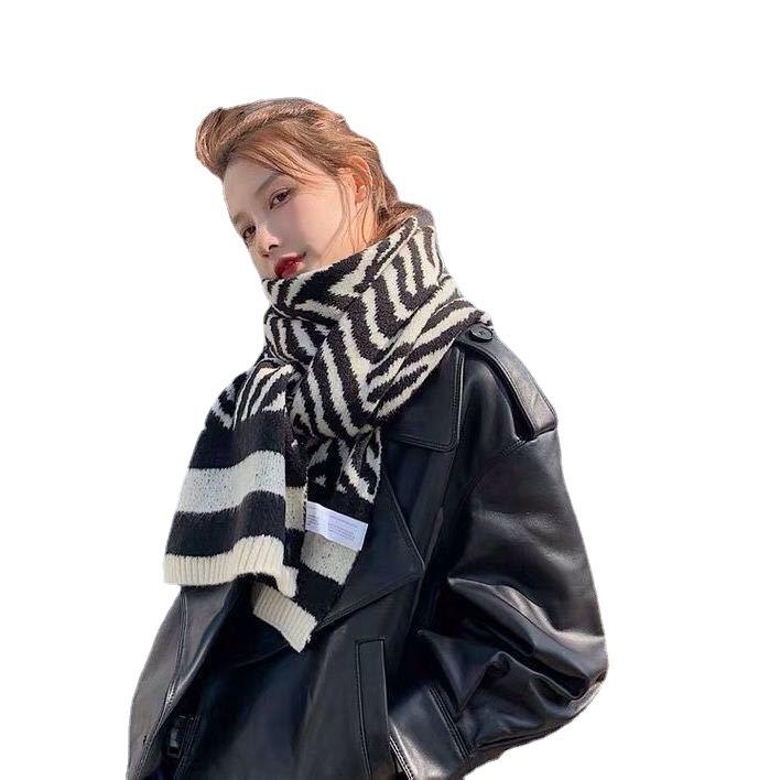 New zebra pattern retro scarf women's winter Korean version versatile thickened knitted warm student couple scarf