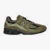 Sneakers New Balance Green 2002R