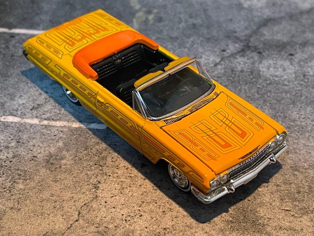 Greenlight 1/64 1963 Chevy Impala Convertible