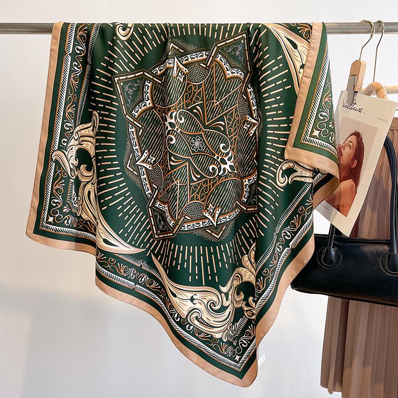 Luxus-Design 90X90CM Bedrucktes Damen Seidensatin Bandana Schal Rechteckschal Quadratischer Kragen Mode Taschentuch Foulard