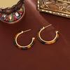 Zhao Lusi Xu Yan Maelard Caramel C-Shaped Minimalist Fashion Earrings