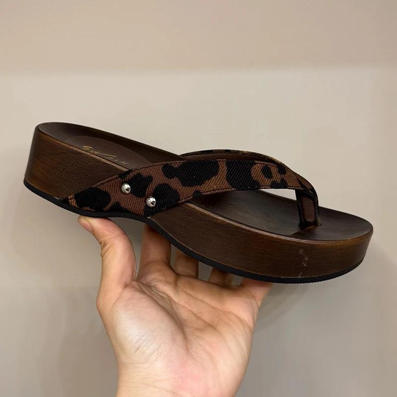 Fashion Women's Platform Slippers 2025 Summer New Japanese Retro Wood Grain Slippers Fashion Thick Sole Clip Toe Sandals Flip Flops