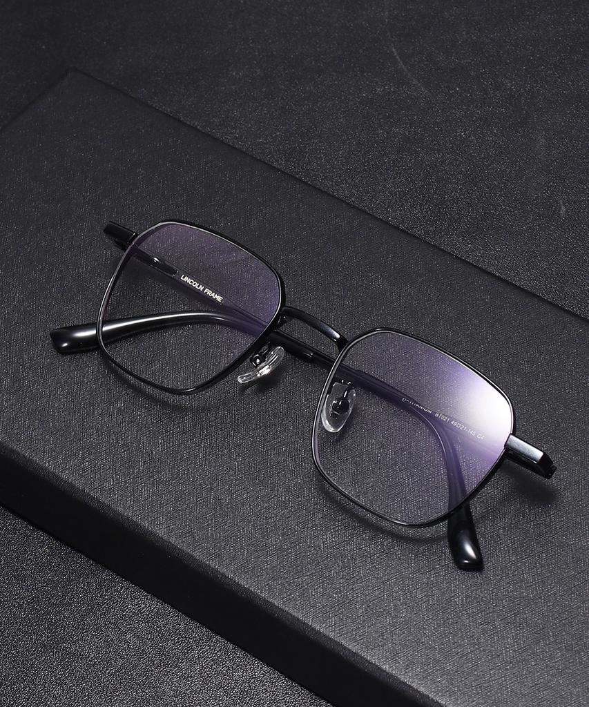 Lingkeonpeuleim Bt021 Titanium Eyeglass Frame Black