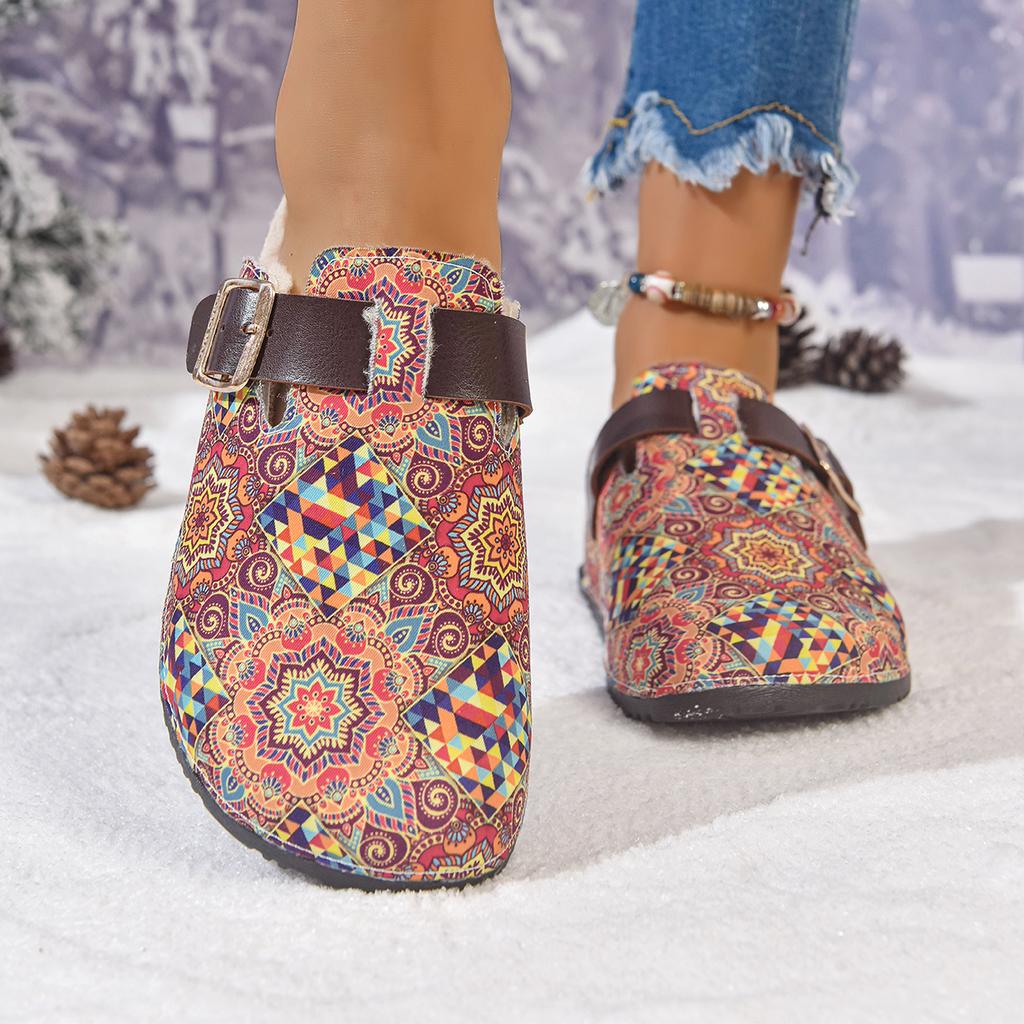Elegant Women Slippers Fashionable New Bohemia Style Slippers Outdoor Covered Retro Shoes for Women Platform Home Slides Women