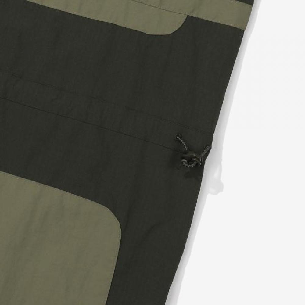 Fila Colorblock Cargo Pants Model