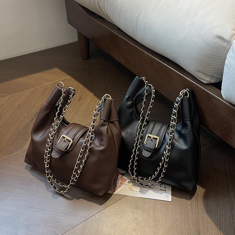 Classic Vintage Large Capacity Shoulder Bag For Women Stylish Commuter Tote Bag