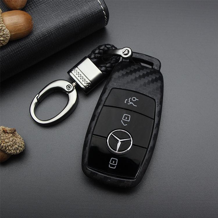 Mercedes-Benz Kohlefaser Schlüsselhülle: Passend für C-Klasse, E300, GLC260, GLE320. Schutzhülle aus weichem Gummi.