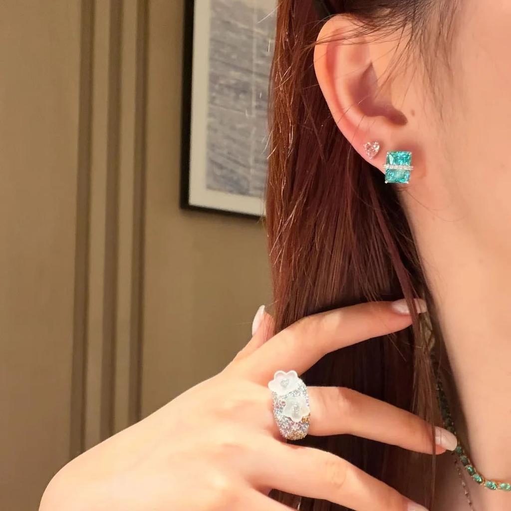 New in elegant square earings stud with light luxury and unique green crystal earrings for women suitable for daily jewelry