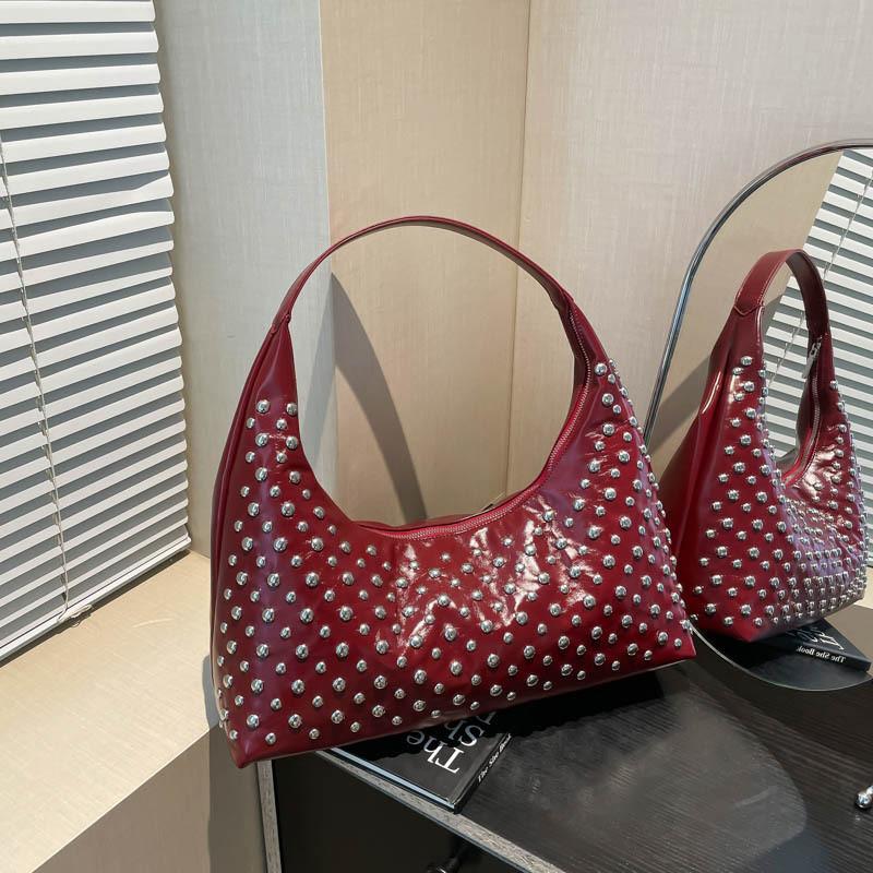 Trend Rivet Shoulder Bag For Women With Zipper Closure And Inner Pocket