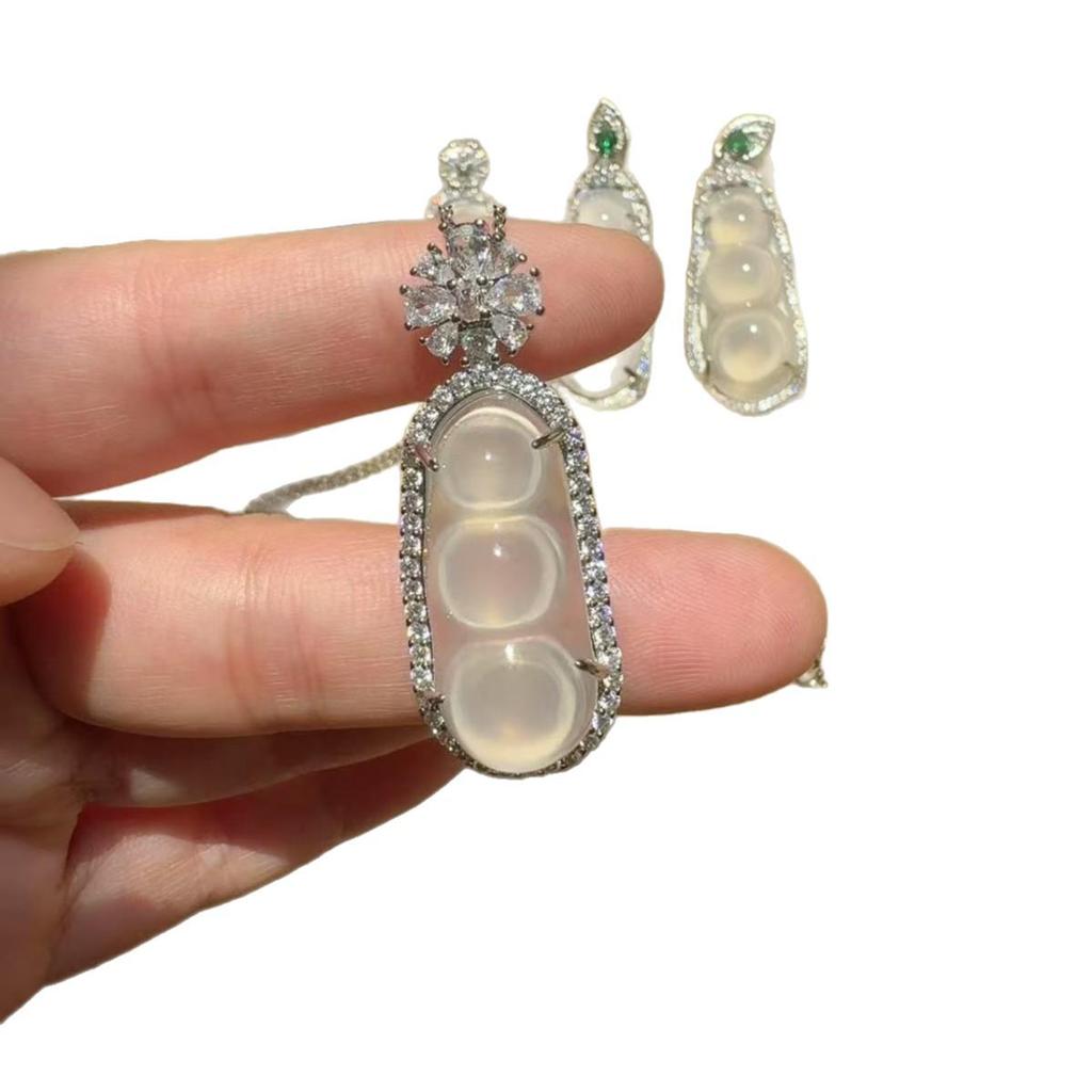 Chinese Style White Chalcedony Lucky Bean Pendant Necklace with Silver Plated Diamond Clavicle Chain