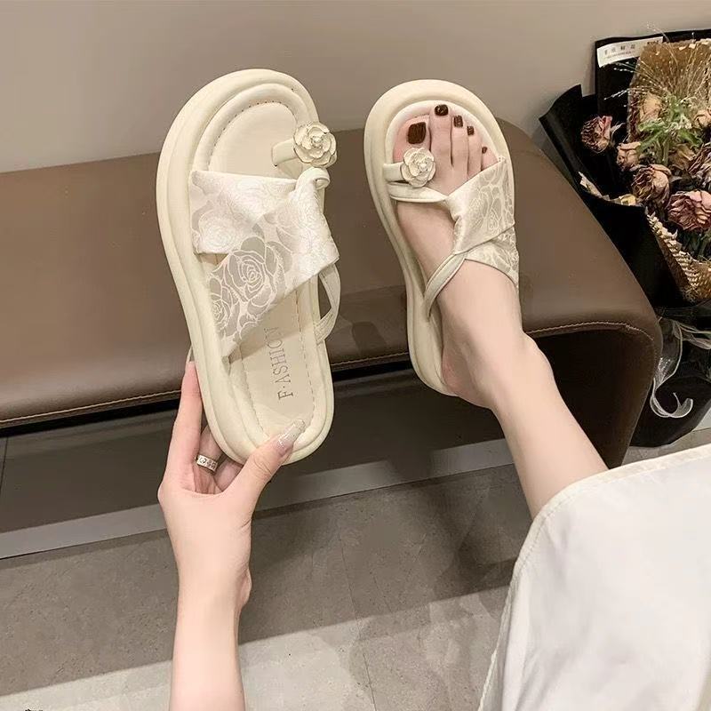Daily casual sandals new gentle fashion versatile summer soft bottom non-slip one-word drag