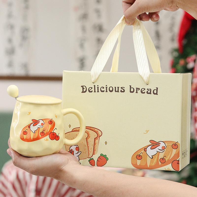 Cream Style Ceramic Mug High Value Drinking Water Cup Pinch Pattern Cup with Lid Spoon Coffee Cup Cute Event Gift Cup