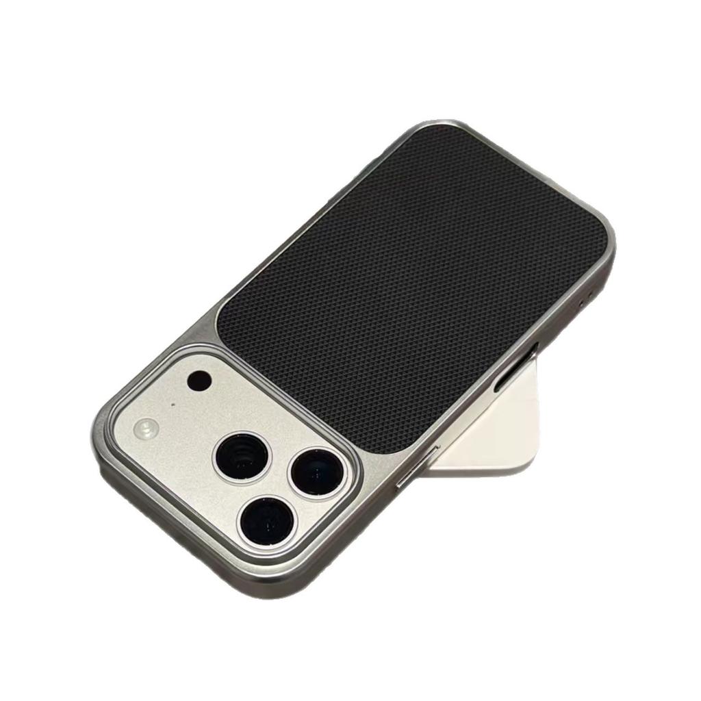 Technology pattern is suitable for second change iPhone17 sticky leather mobile phone case Apple 16promax protective case electroplated mobile phone