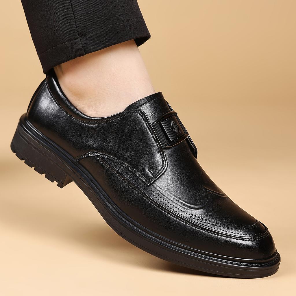 New for Men Leather Casual Shoes British Style Pointed Toe Dress Shoes Business Brogue Shoes Big Size