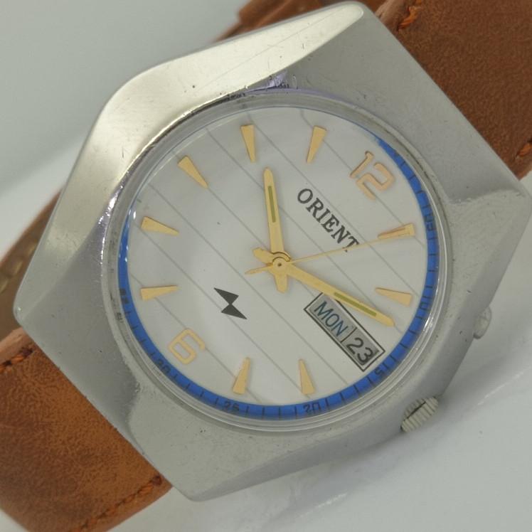 

USED ORIENT AUTOMATIC 46941 JAPAN MENS WATCH a411704-1 Sku003-a411704