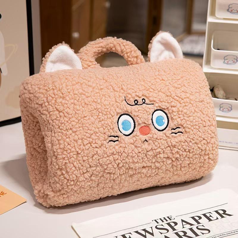 Winter hand warmer throw pillow can be inserted to cover the nap pillow, student office sleeping pillow, hand warmer to cover the graduation gift