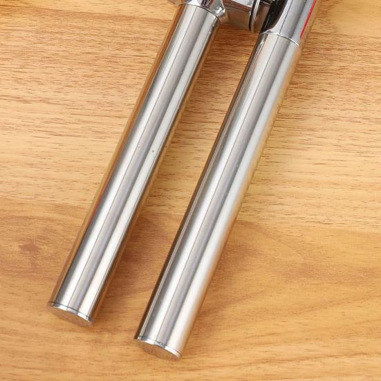 Stainless Steel Garlic Press Easy Squeeze Manual Mincer with Ergonomic Handle Rustproof Garlic Crusher for Kitchen Restaurant