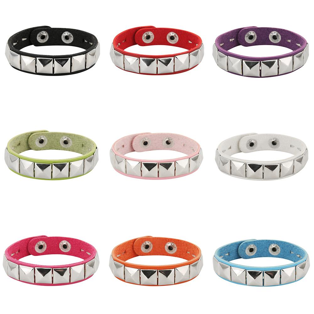 Einreihiges Punk Rock Nietenarmband Quadratisches Stachel-Leder-Manschettenarmband für Männer Frauen \Armband Armband