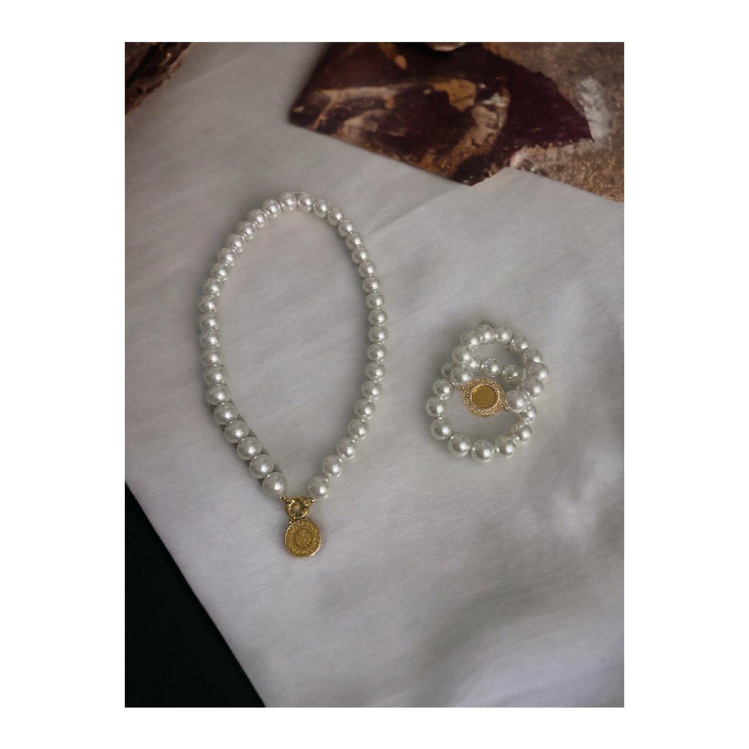 

Sailor Locked Pearl Necklace Bracelet Set 16mm