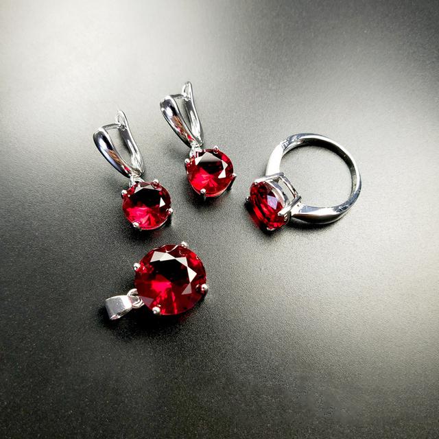 

Набір срібних прикрас 925 проби Кільце Сережки Намисто Круглий циркон Дорогоцінне каміння Аксесуари для жінок Подарунки на весілля 10 червоний