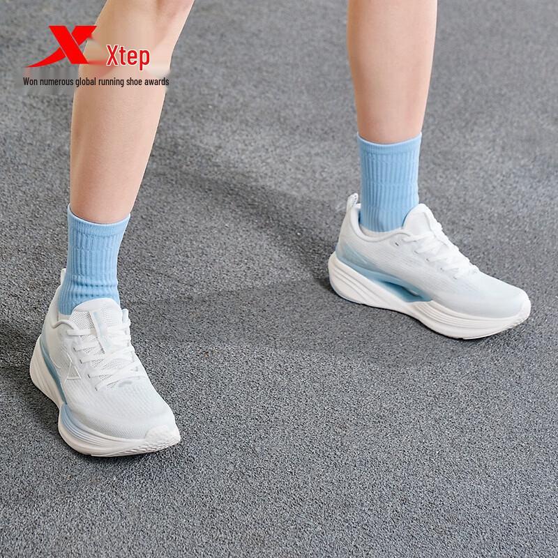 Xtep Women's Breathable Mesh Cushioning Running Shoes