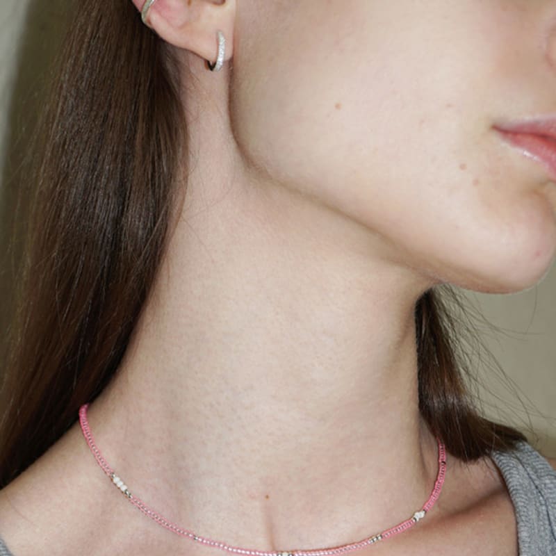OURPIERRE LOVE SKINNY BEADS NECKLACE GLOW pink