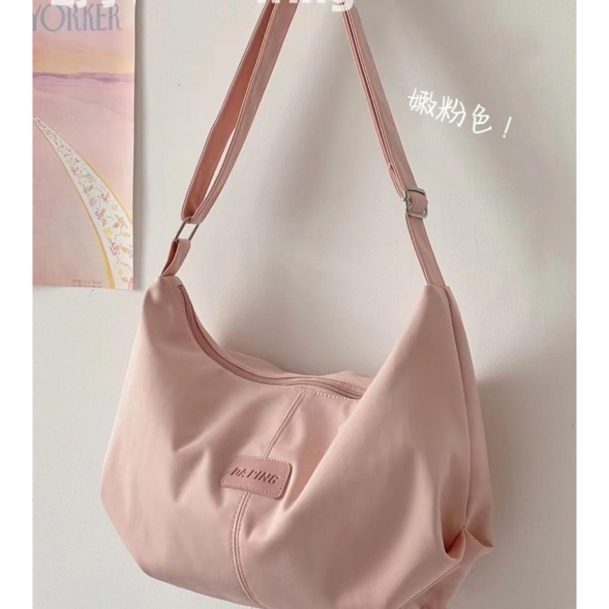 

Женская модная сумка кроссбоди большой вместимости с регулируемыми плечевыми ремнями и застежкой-молнией - Изготовлена из прочного полиэстера