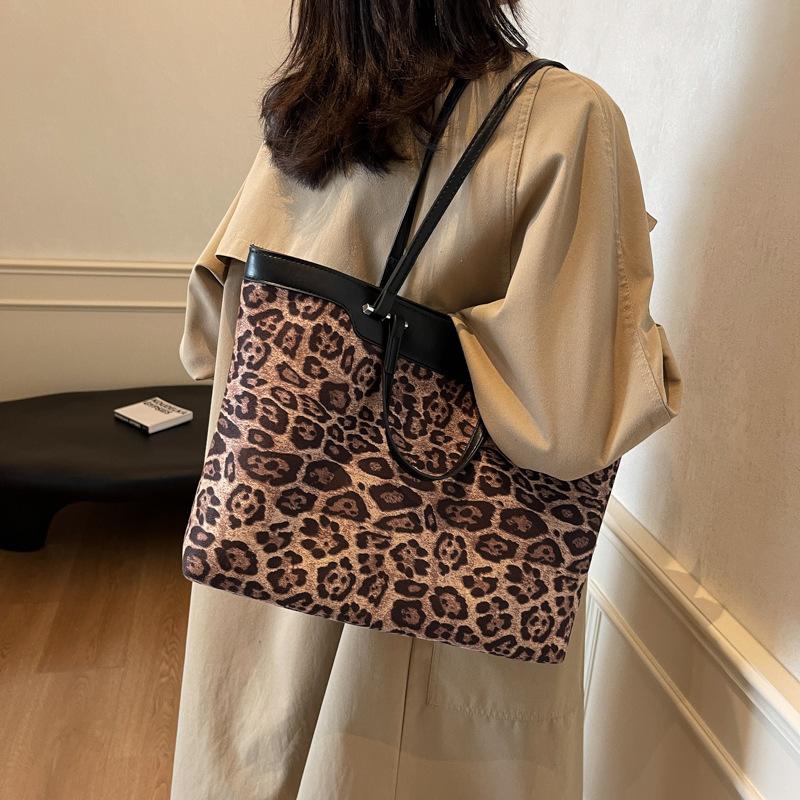 Women's bag retro leopard print bag trendy handbag 2025 new shoulder bag large capacity tote bag